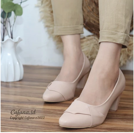 Sepatu Pantofel Premium Wanita Echa SDH244